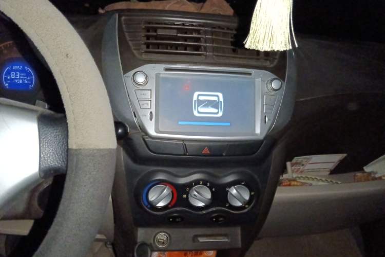 Used Zotye Z100 2013 1.0L Comfort Model Audio And AC Panel