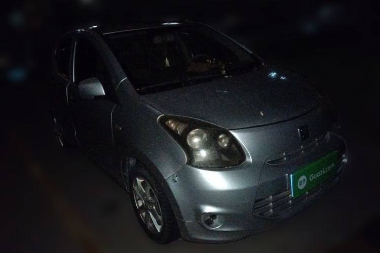 Used Zotye Z100 2013 1.0L Comfort Model Front Right 45 Deg
