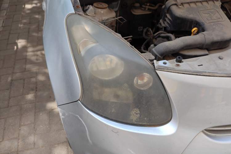 Used Zotye Z100 2013 1.0L Comfort Model Right Front Headlight