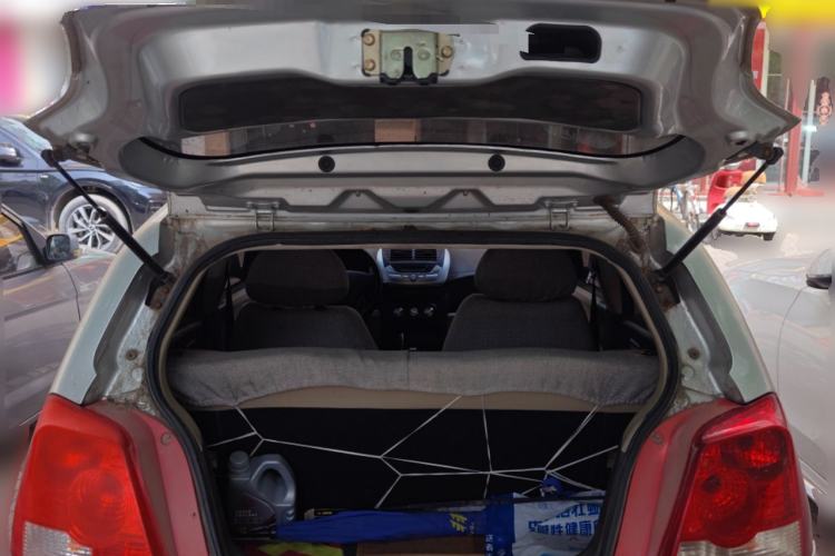 Used Zotye Z100 2013 1.0L Comfort Model Trunk