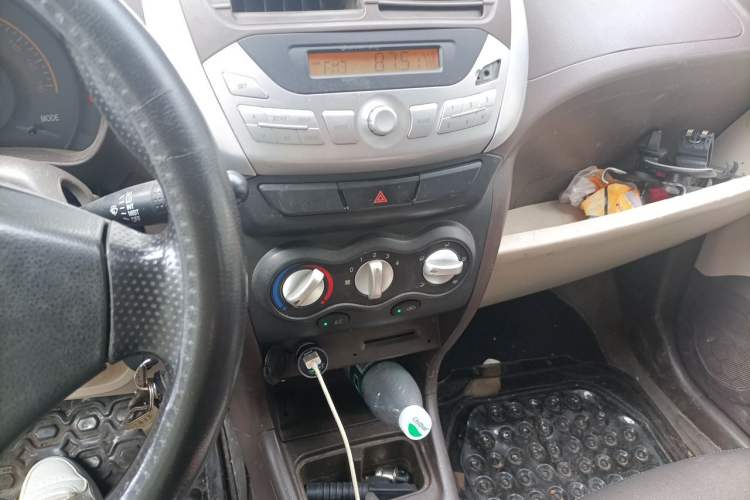 Used Zotye Z100 2013 1.0L Standard Version Audio And AC Panel
