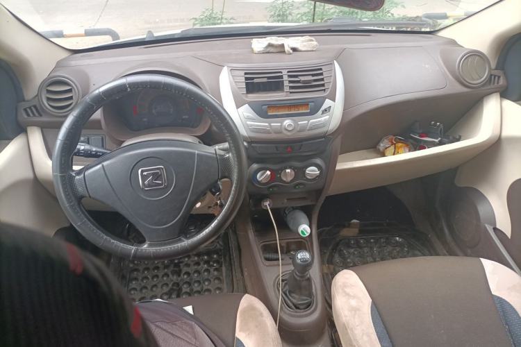 Used Zotye Z100 2013 1.0L Standard Version Center Console