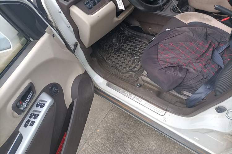 Used Zotye Z100 2013 1.0L Standard Version Driver Seat
