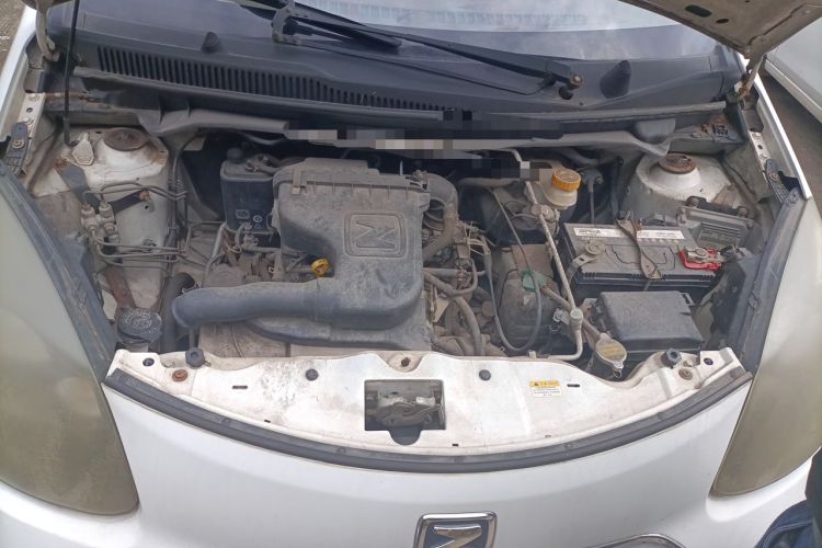Used Zotye Z100 2013 1.0L Standard Version Engine Bay