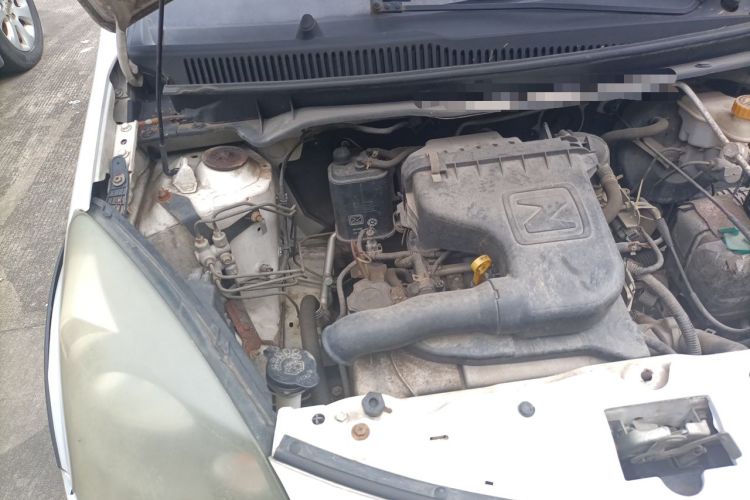 Used Zotye Z100 2013 1.0L Standard Version Engine Bay Right