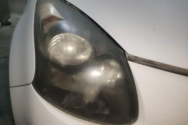 Used Zotye Z100 2013 1.0L Comfort Model Right Front Headlight
