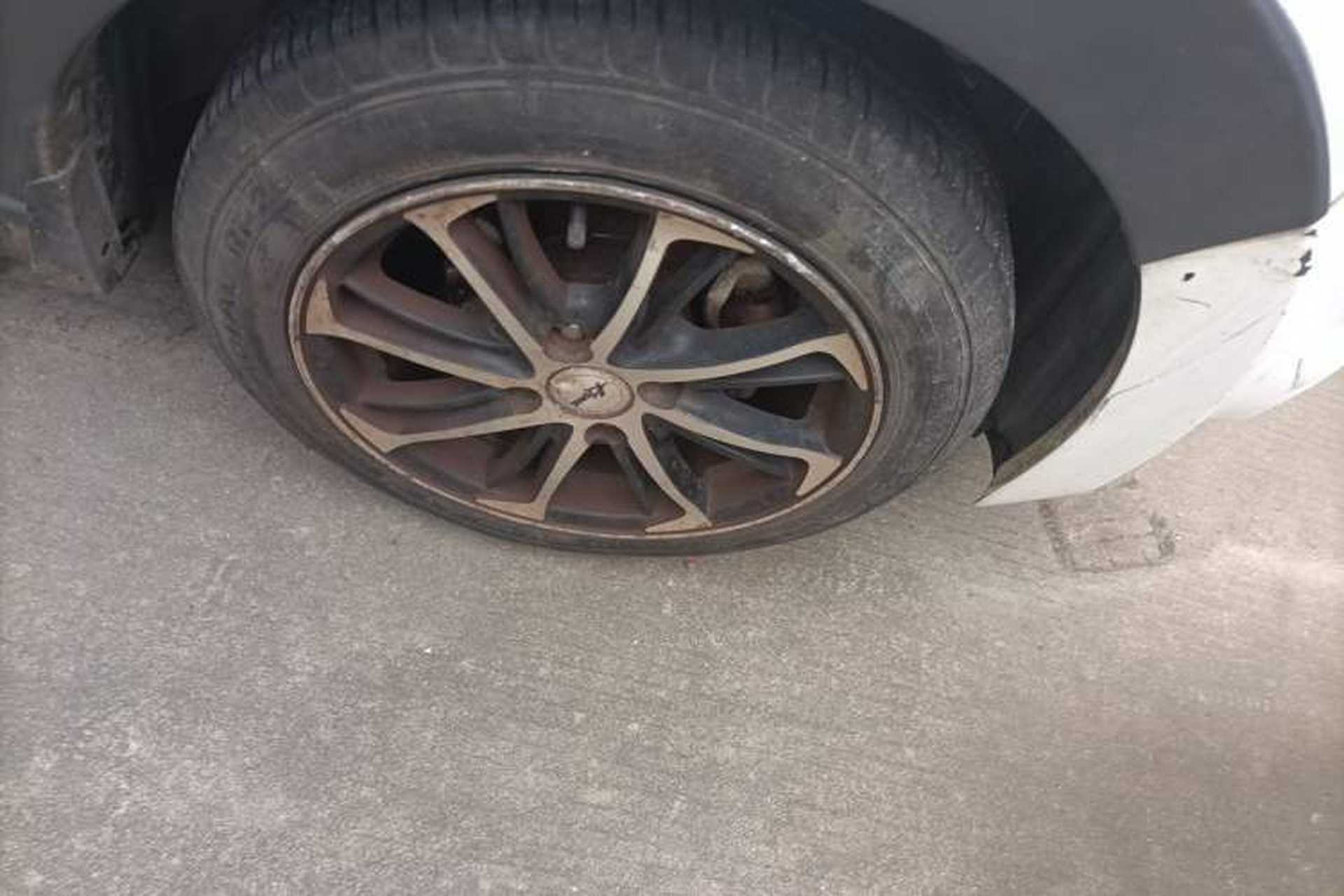 Used Zotye Z100 2013 1.0L Standard Version Right Front Wheel Hub
