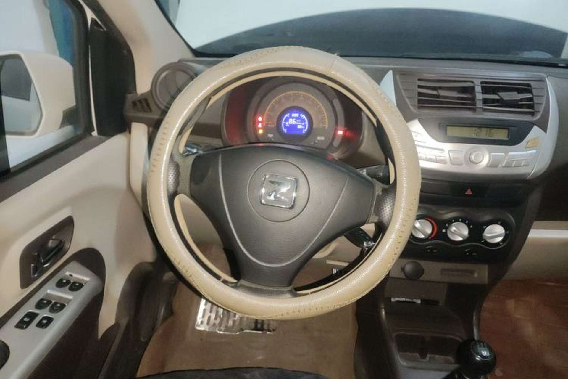 Used Zotye Z100 2013 1.0L Comfort Model Steering Wheel