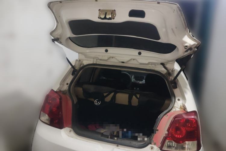 Used Zotye Z100 2013 1.0L Comfort Model Trunk