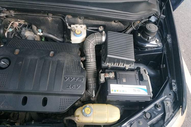 Used Zotye Z200HB 2011 1.5L Automatic Luxury Edition Engine Bay Left