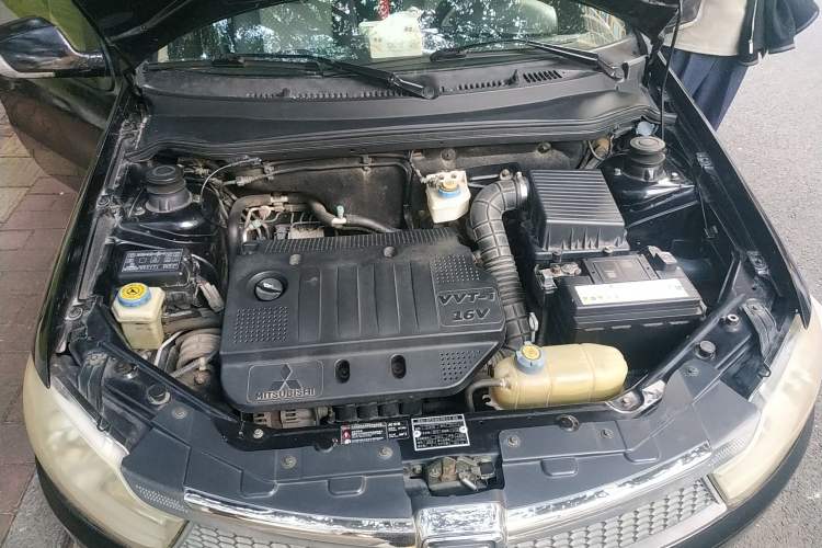 Used Zotye Z200HB 2011 1.5L Automatic Luxury Edition Engine Bay