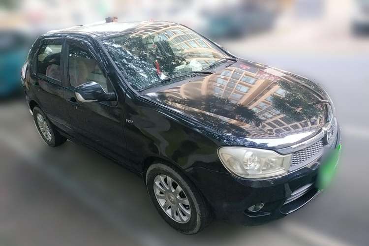 Used Zotye Z200HB 2011 1.5L Automatic Luxury Edition Front Right 45 Deg