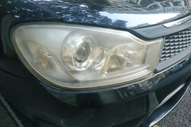 Used Zotye Z200HB 2011 1.5L Automatic Luxury Edition Right Front Headlight