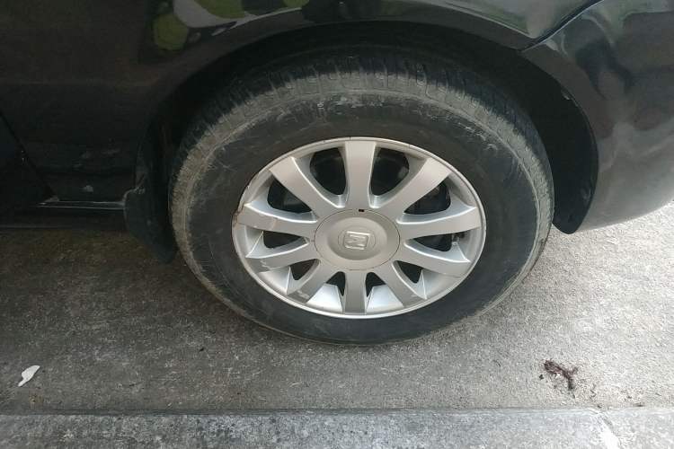 Used Zotye Z200HB 2011 1.5L Automatic Luxury Edition Right Front Wheel Hub