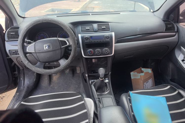 Used Zotye Z300 2012 1.5L Manual Elite Edition Center Console