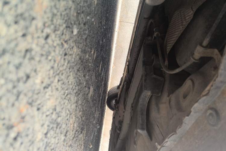 Used Zotye Z300 2012 1.5L Manual Elite Edition Chassis Rear Right