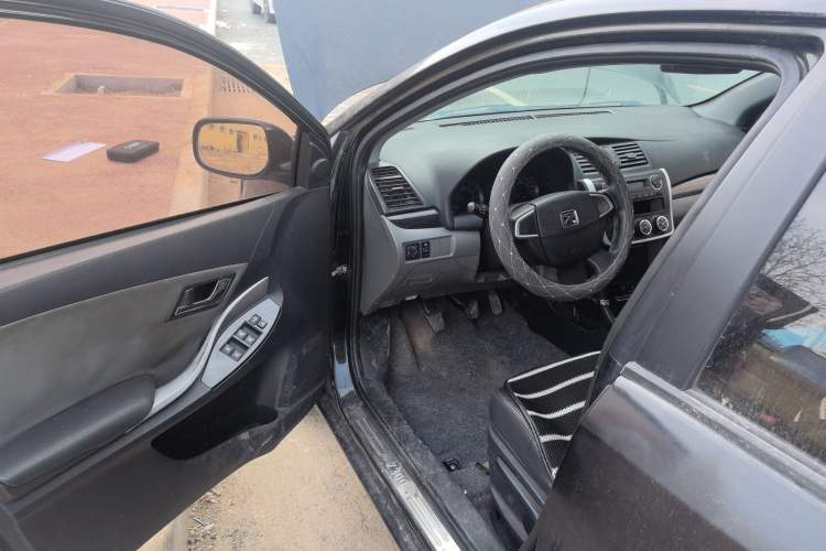 Used Zotye Z300 2012 1.5L Manual Elite Edition Driver Seat
