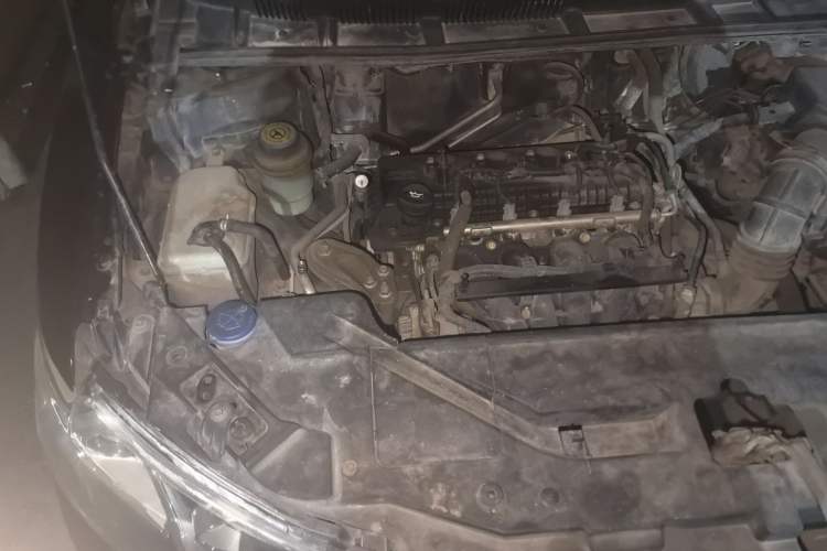 Used Zotye Z300 2012 1.5L Manual Elite Edition Engine Bay Right