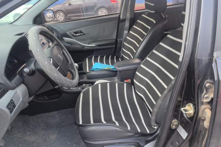 Used Zotye Z300 2012 1.5L Manual Elite Edition Left Front Seat
