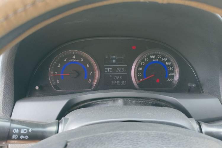 Used Zotye Z300 2012 1.5L Manual Comfort Edition Odometer Close Up