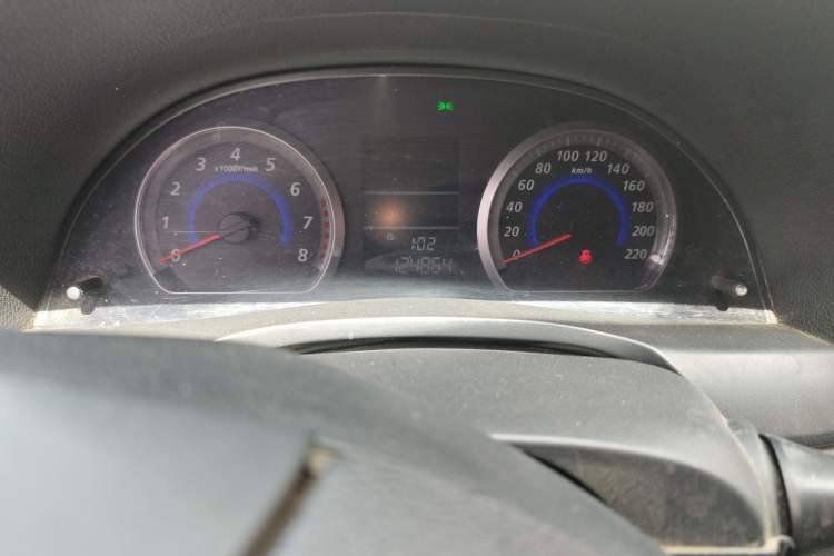Used Zotye Z300 2012 1.5L Manual Elite Edition Odometer Close Up