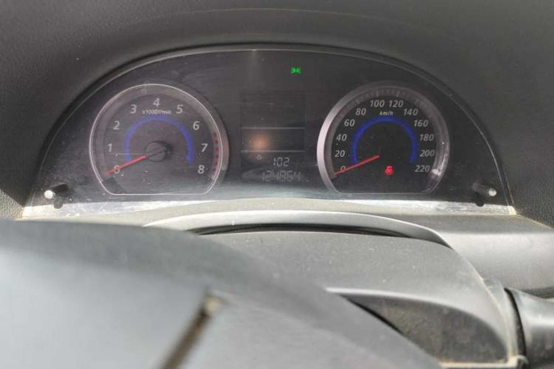Used Zotye Z300 2012 1.5L Manual Elite Edition Odometer Close Up