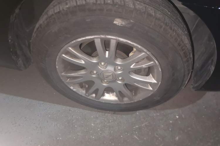 Used Zotye Z300 2012 1.5L Manual Elite Edition Right Front Wheel Hub