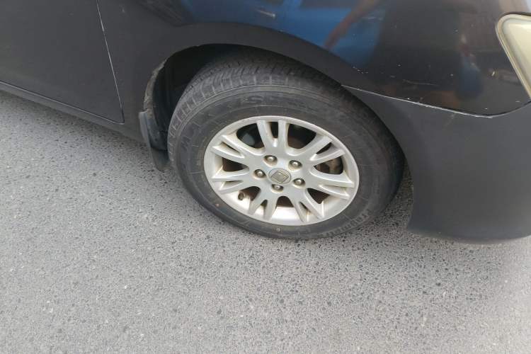 Used Zotye Z300 2012 1.5L Manual Comfort Edition Right Front Wheel Hub