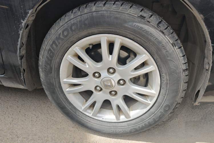 Used Zotye Z300 2012 1.5L Manual Elite Edition Right Front Wheel Hub