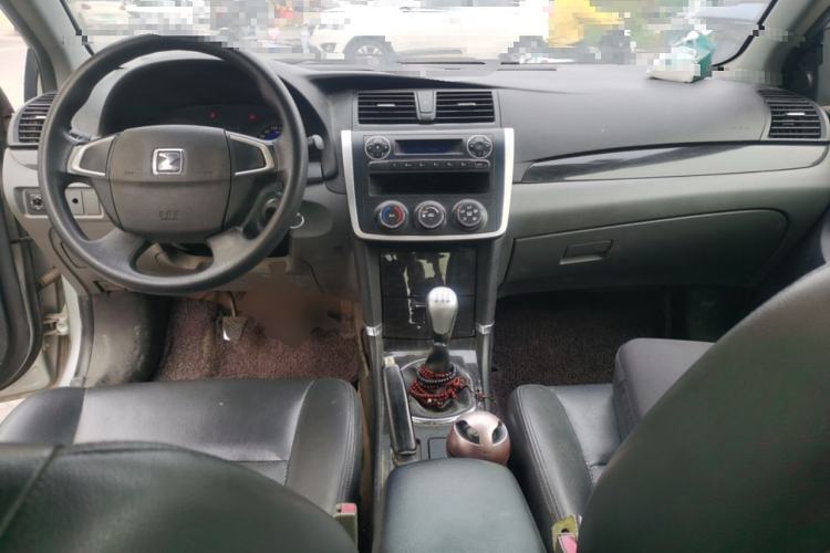 Used Zotye Z300 2012 1.5L Manual Comfort Edition Center Console