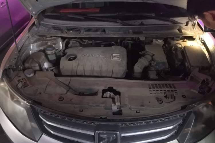 Used Zotye Z300 2012 1.5L Manual Elite Edition Engine Bay