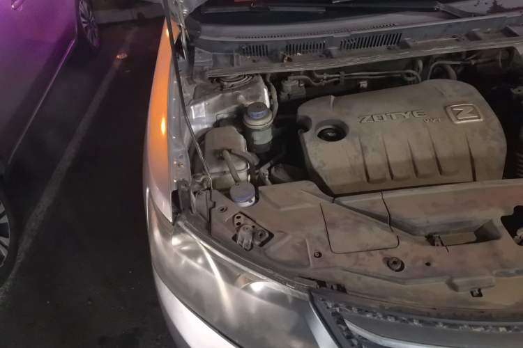 Used Zotye Z300 2012 1.5L Manual Elite Edition Engine Bay Right