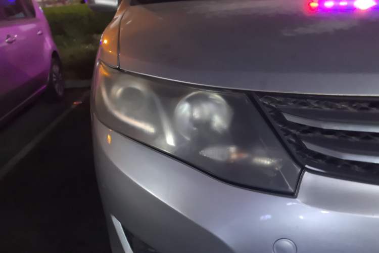 Used Zotye Z300 2012 1.5L Manual Elite Edition Right Front Headlight