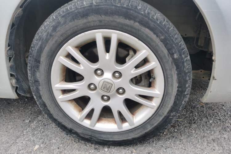 Used Zotye Z300 2012 1.5L Manual Comfort Edition Right Front Wheel Hub