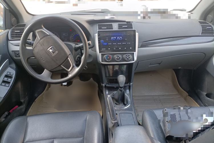 Used Zotye Z300 2012 1.5L Manual Comfort Edition Center Console