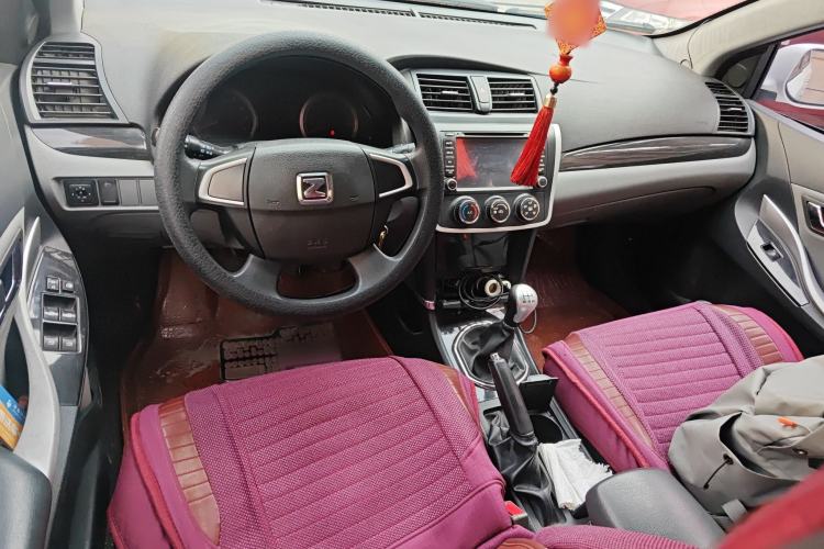 Used Zotye Z300 2012 1.5L Manual Comfort Edition Center Console