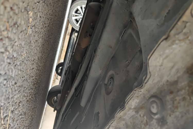 Used Zotye Z300 2012 1.5L Manual Comfort Edition Chassis Front Left