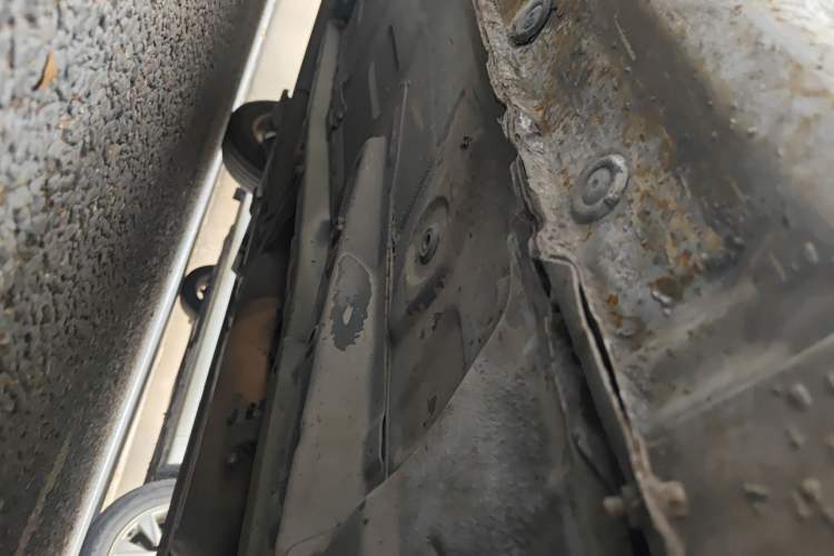 Used Zotye Z300 2012 1.5L Manual Comfort Edition Chassis Front Right