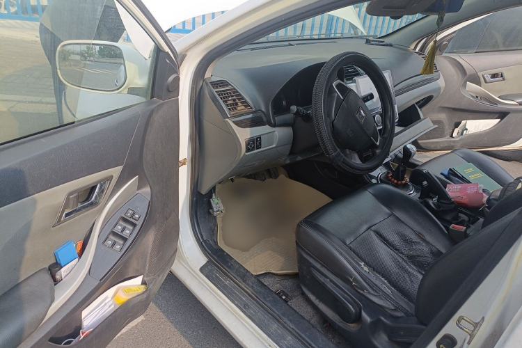 Used Zotye Z300 2012 1.5L Manual Elite Edition Driver Seat