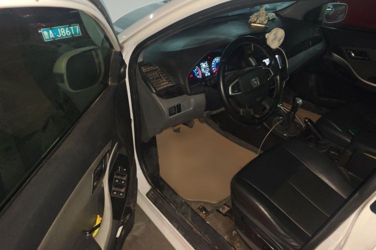 Used Zotye Z300 2012 1.5L Manual Comfort Edition Driver Seat
