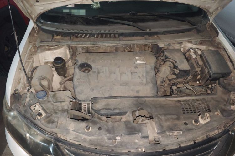 Used Zotye Z300 2012 1.5L Manual Comfort Edition Engine Bay