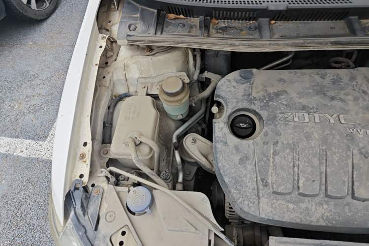 Used Zotye Z300 2012 1.5L Manual Comfort Edition Engine Bay Right