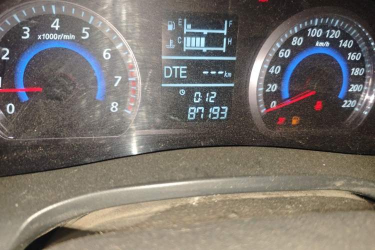 Used Zotye Z300 2012 1.5L Manual Comfort Edition Odometer Close Up