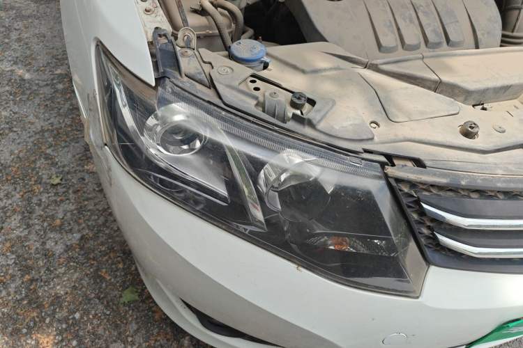 Used Zotye Z300 2012 1.5L Manual Elite Edition Right Front Headlight