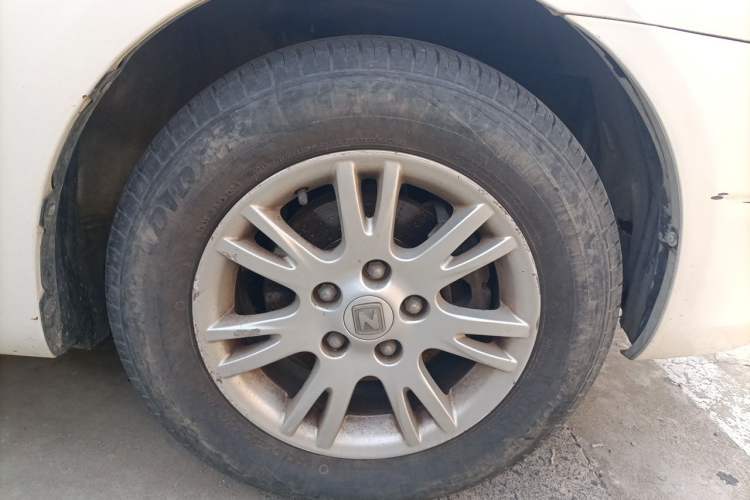 Used Zotye Z300 2012 1.5L Manual Comfort Edition Right Front Wheel Hub