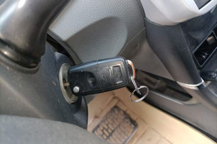 Used Zotye Z300 2012 1.5L Manual Comfort Edition Vehicle Key