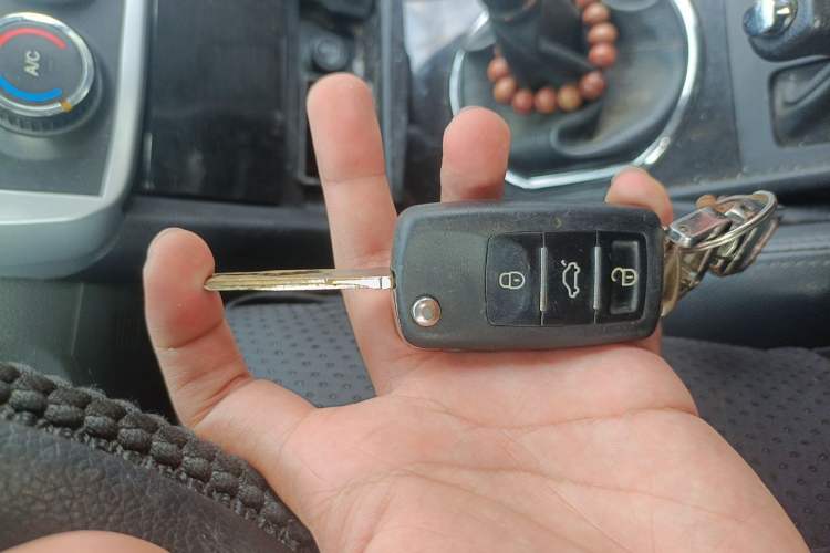 Used Zotye Z300 2012 1.5L Manual Elite Edition Vehicle Key