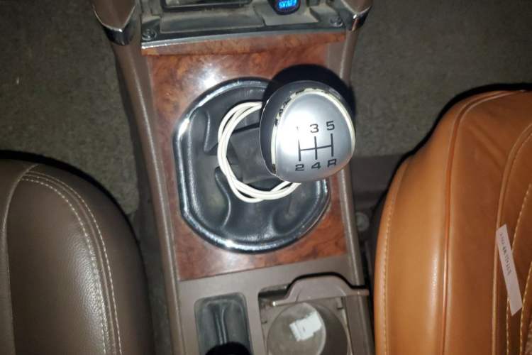 Used Zotye Z300 2013 1.5L Manual Luxury Model Gear Lever