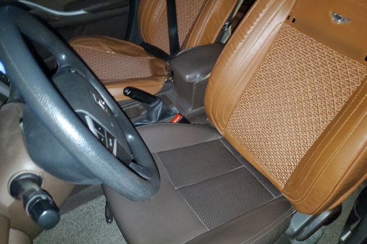 Used Zotye Z300 2013 1.5L Manual Luxury Model Left Front Seat