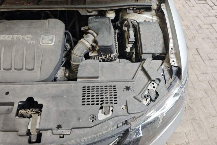 Used Zotye Z300 2013 1.6L Automatic Luxury Model Engine Bay Left
